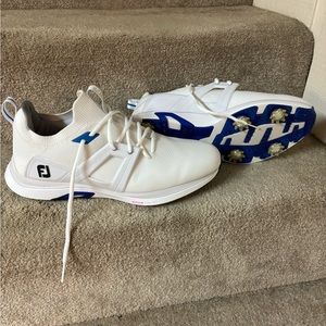 Like new Footjoy Flex white size 13